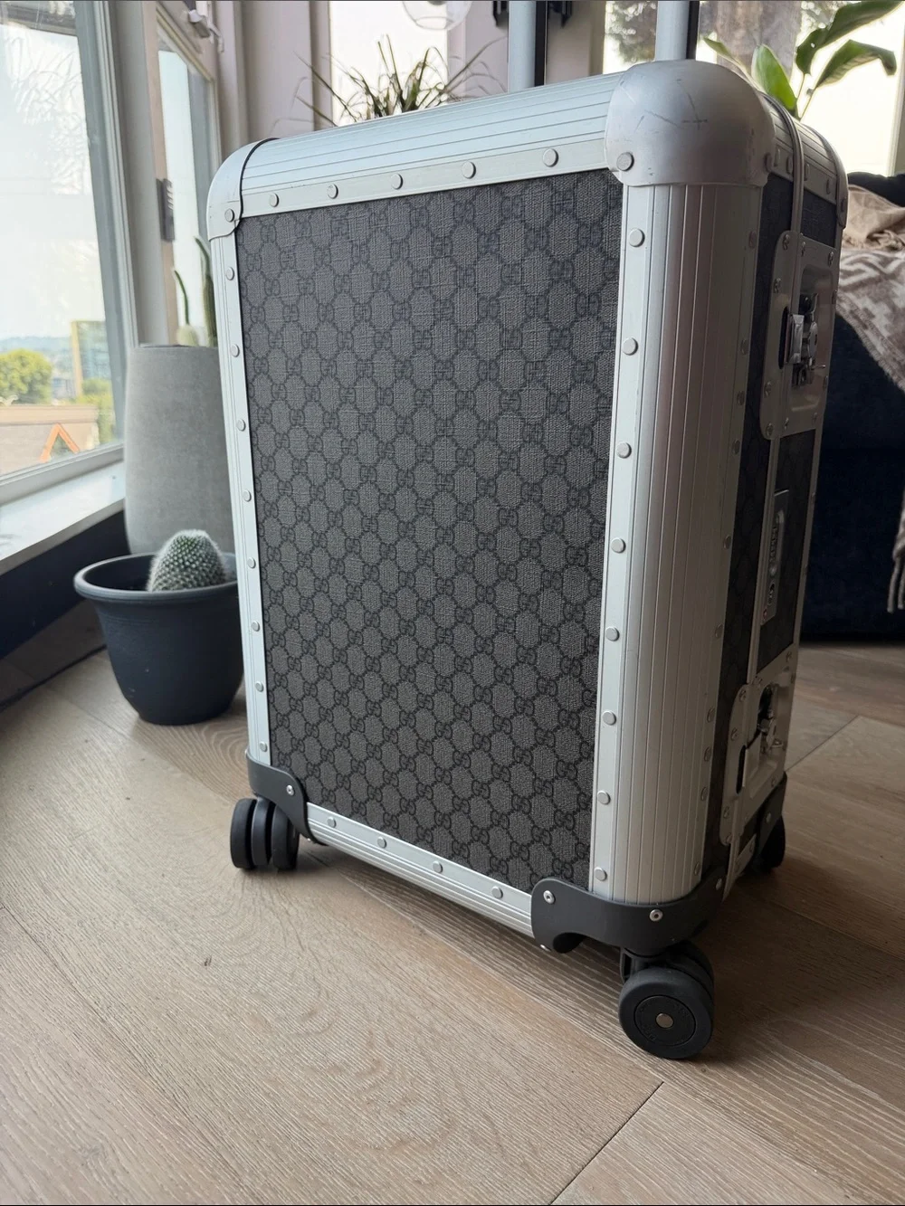 Gucci Porter Trolley carry-on